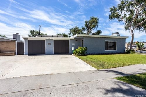 638 West Ave, Fullerton, CA 92832-2121