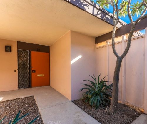 211 Twin Palms Dr, Palm Springs, CA 92264-9034