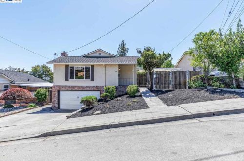 2315 Camino Dolores, Hayward, CA 94546-3907