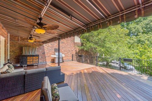 2101 Bohler Rd, Atlanta GA  30318-1515 exterior