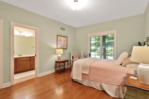 1904 William Dr, Valpo IN  46385-8168 exterior