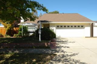 1111 Mariposa St, Gilroy, CA 95020-7421
