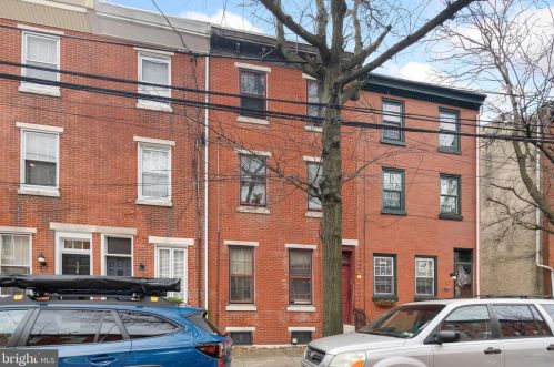 210 Carpenter St, Philadelphia, PA 19147-4214