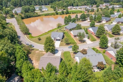 198 Lakeview Bend Cir, Jefferson GA  30549-7058 exterior