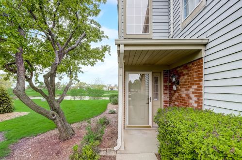 1499 Club Dr, Glendale Heights, IL 60139-3666
