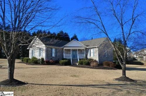 56 Wild Cherry Cir, Lyman, SC 29365-9536