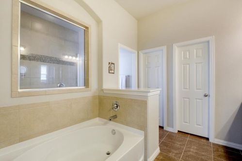 829 Catalina Ln, Austin TX  78737-4715 exterior