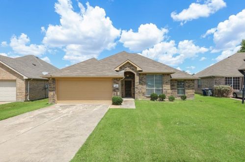 5862 Cliff Ridge Dr, Dallas, TX 75249-1629