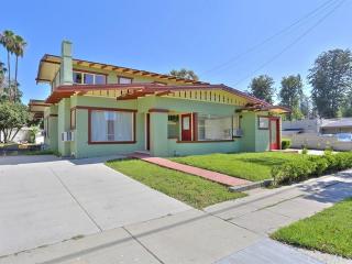 118 H St, Ontario, CA 91762-2716