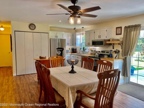 204 Long Swamp Rd, Plumsted Township, NJ 08533-1917