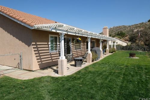 5580 Via Escalante, Riverside CA  92509-5562 exterior