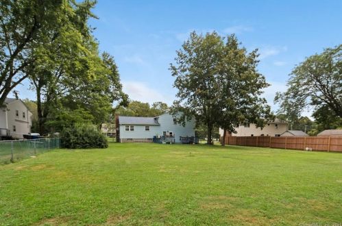 339 Nevers Rd, Wapping, CT 06074-1438