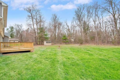 43 Hillside Dr, Ellington CT  06029-2417 exterior