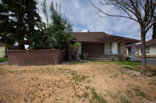 9211 Admiralty Ave, Riverside CA  92503-3348 exterior