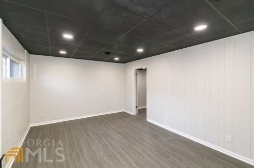 3007 Dogwood Dr, Atlanta GA  30344-3905 exterior