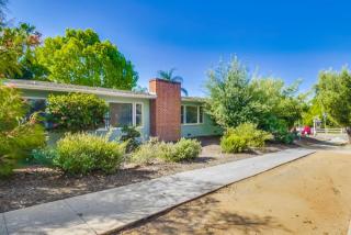 405 5th Ave, Escondido, CA 92025-4310