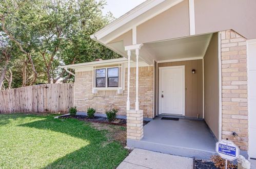 6513 Storm Dr, Fort Worth TX  76148-2641 exterior