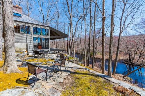 53 Mount Archer Rd, Lyme, CT 06371-3130