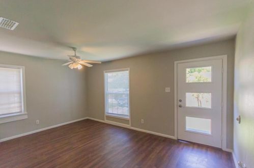 2812 Canary Dr, Dallas TX  75216-4731 exterior