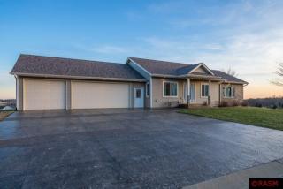 152 Shoreview Dr, Elysian, MN 56028-1203