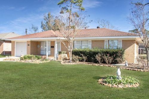 840 Lamar St, Lakeview, TX 77662