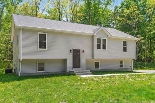 850 Upper Maple St, Killingly CT  06241-2229 exterior