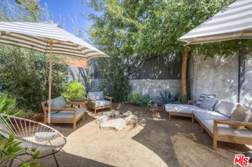 3755 1 Ave, Glendale CA  91214-2431 exterior