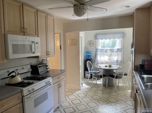 394 Churchill Rd, Teaneck NJ  07666-3008 exterior