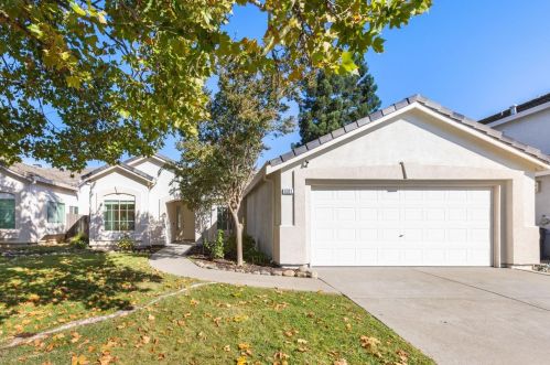 6381 Fieldale Dr, Elk Grove, CA 95758-6329