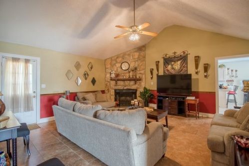 40 Kane Rd, Mchenry, MS 39561-6001