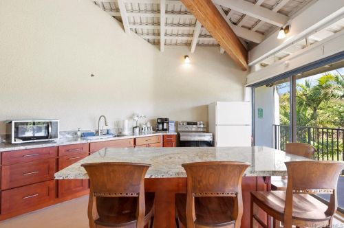 7777 Kalohelani Pl, Honolulu HI 96825-2829 exterior