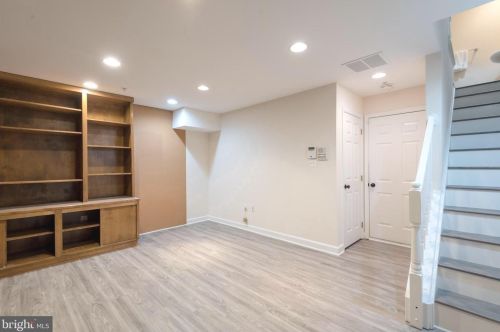 8527 2 Ave, Silver Spring MD 20910-2151 exterior