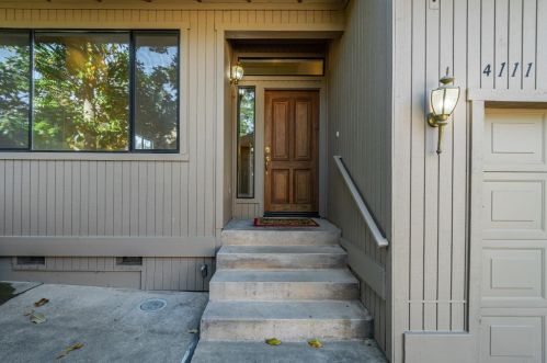 4111 Hollow View Ct, Fair Oaks, CA 95628-6688