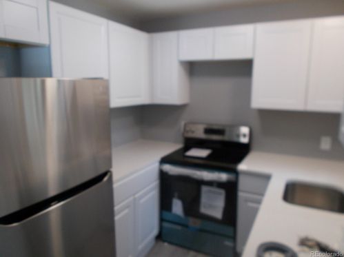 912 Dearborn Way, Aurora, CO 80012-3887