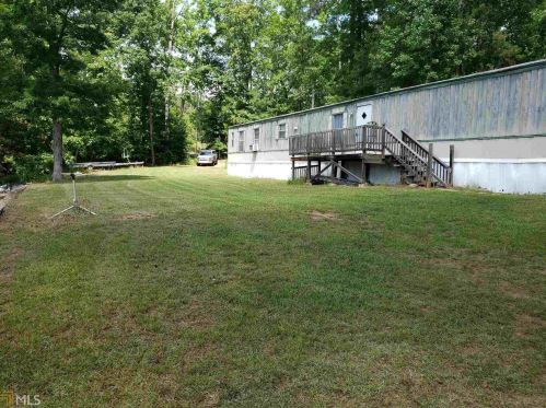 35 Lakewood Dr, Mayfield, GA 31087-5216