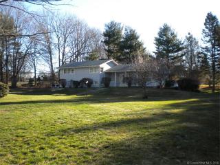 1650 Tuttle Ave, Wallingford CT  06492-3323 exterior