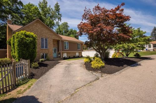 5 Audrey Dr, Providence, RI 02919-2242
