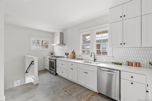 2212 Hudson St, Denver CO  80207-3847 exterior