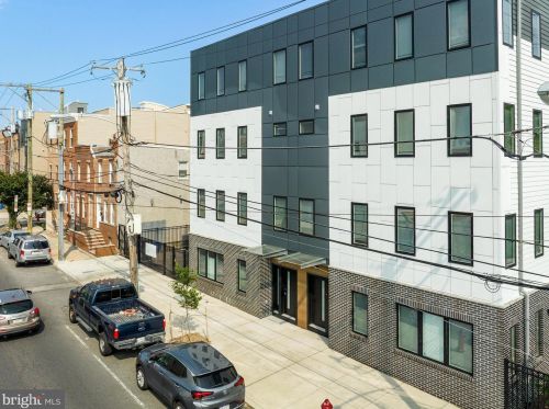 2563 Grays Ferry Ave, Philadelphia PA  19146-2331 exterior