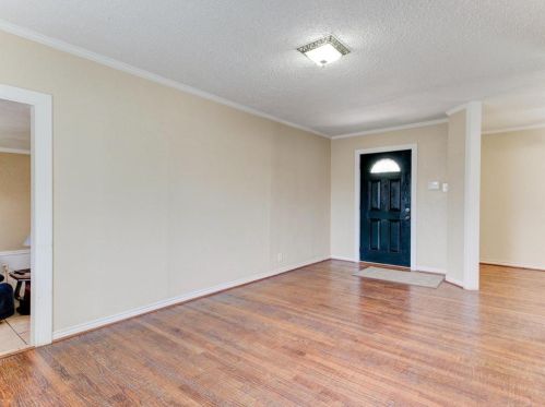 1602 Crest Ridge Dr, Dallas TX  75228-3203 exterior