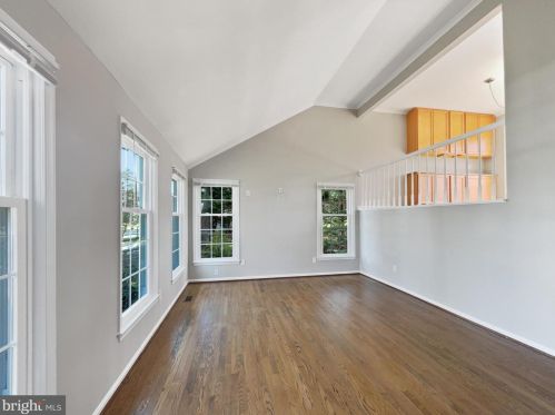 9109 Lake Braddock Dr, Springfield VA  22015-2136 exterior