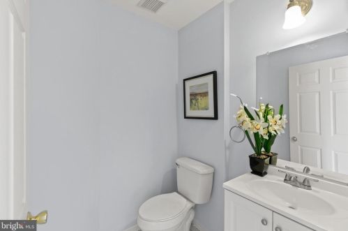 5 Garfield Way, Princeton NJ  08540-1669 exterior