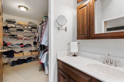 1217 Dogwood Ln, Carol Stream IL  60188-3322 exterior