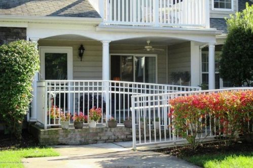 253 Claiborne Dr, Williamsburg, VA