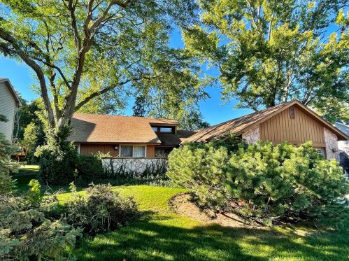468 Tanglewood Dr, Gurnee, IL 60031-3473