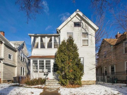 916 26th St, Minneapolis, MN 55405-2913