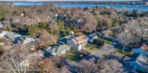 57 Louis Cir, Tinton Falls NJ  07701-6220 exterior