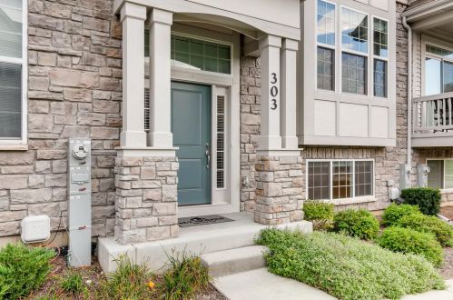 303 Bennett Dr, Carol Stream, IL 60188-3348