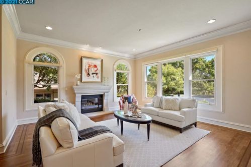 3253 Ruby Hill Dr, Pleasanton, CA 94566-2128