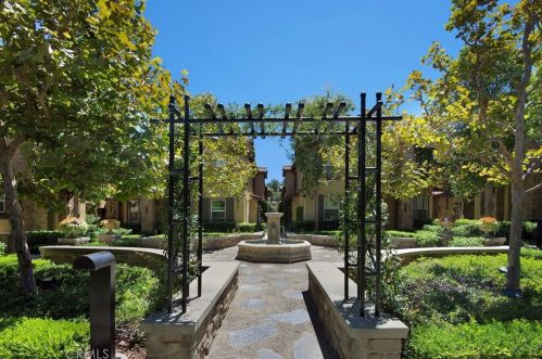 111 Coral Rose, Irvine CA  92603-0101 exterior